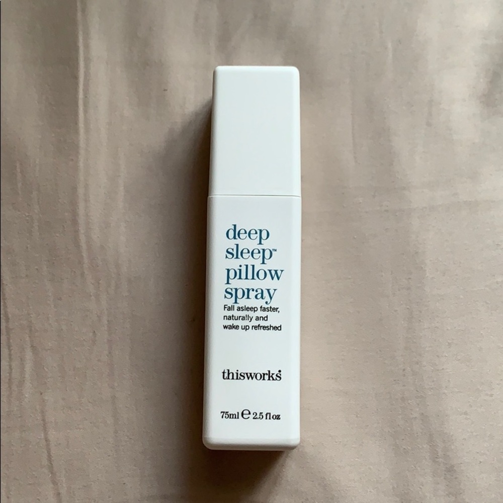 Deep sleep pillow spray